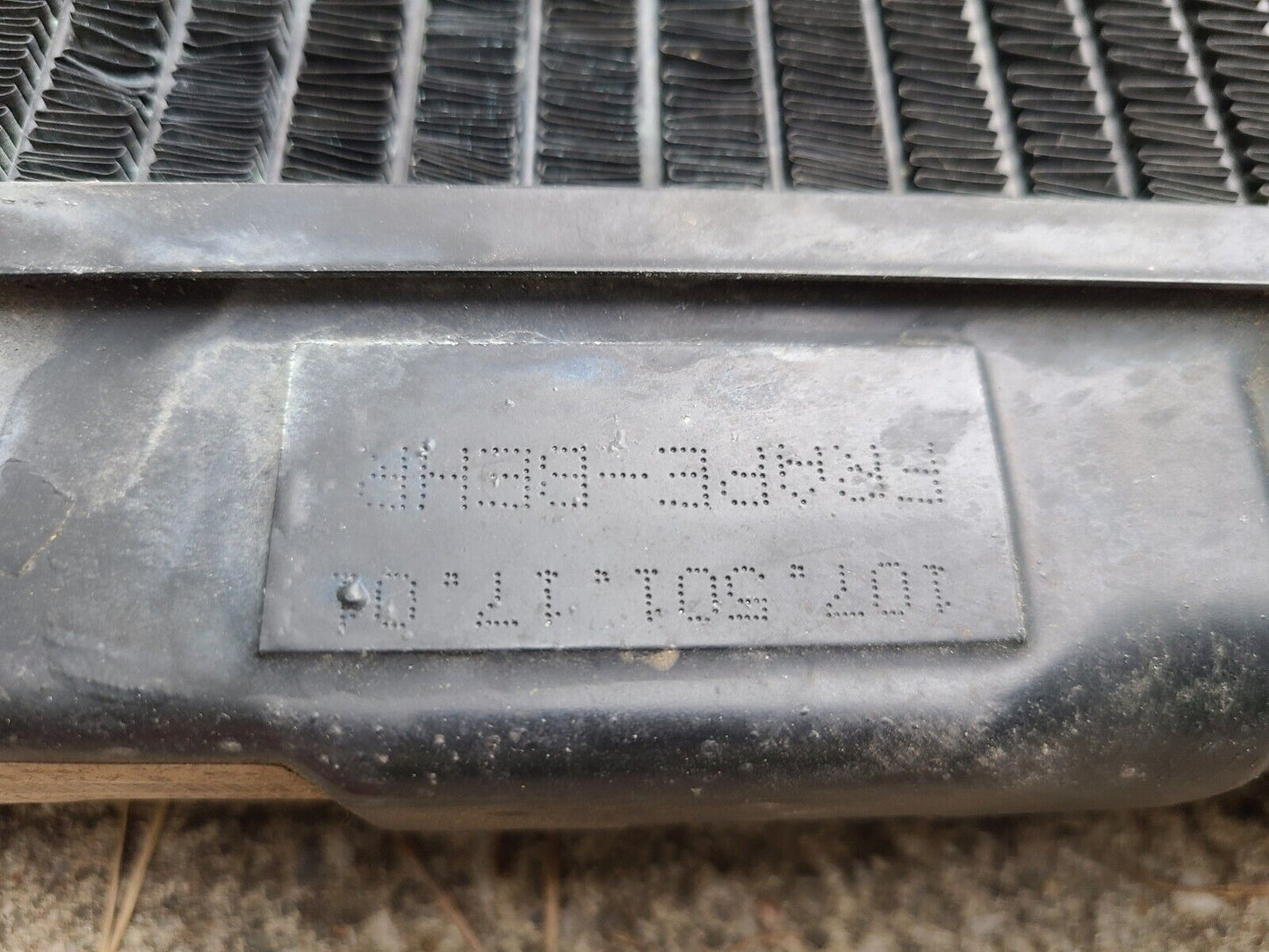 1980-1985 Mercedes 380SL OEM Coolant Radiator Assembly Behr 1075011701
