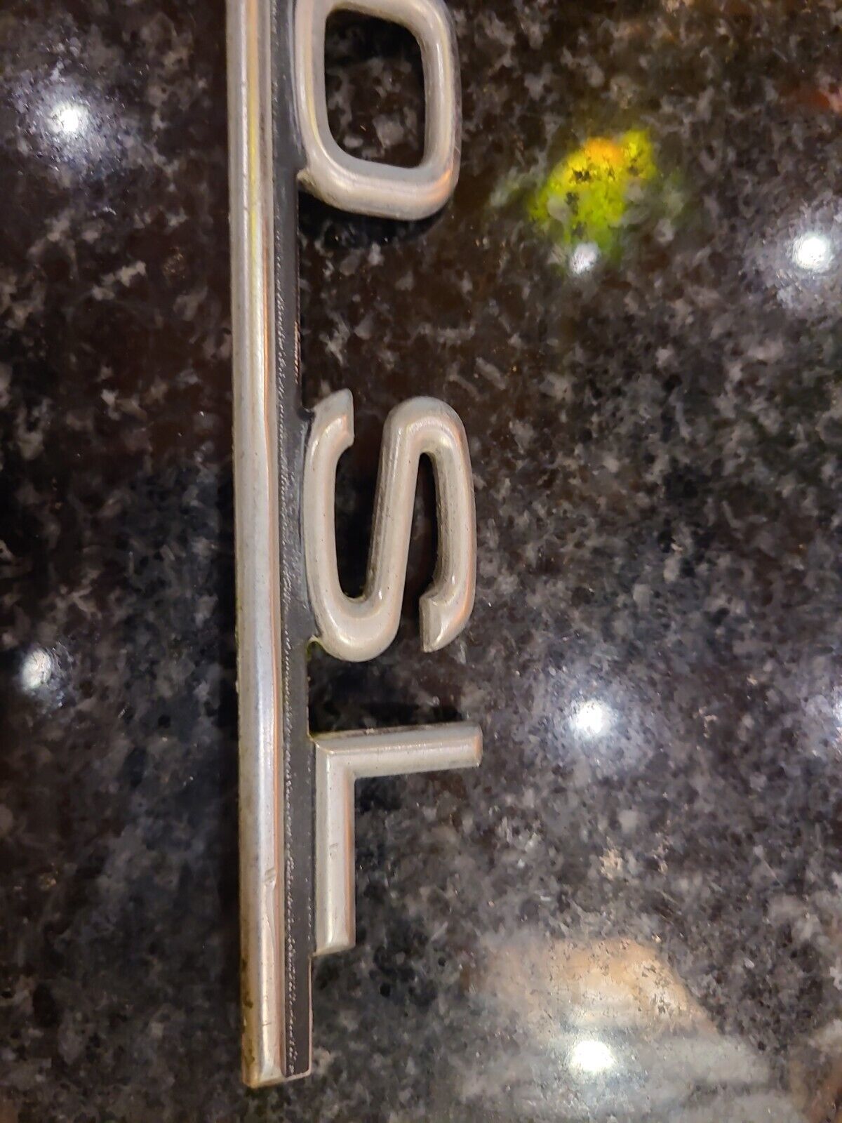 Mercedes 380SL Emblem Trunk Insignia R107 1078171415  nos trunk badge OEM